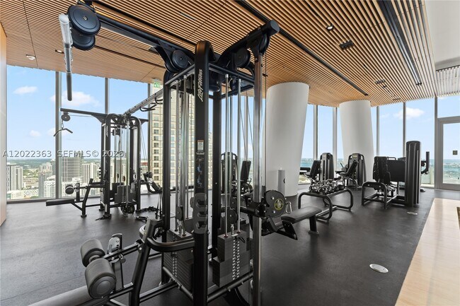 Building Photo - 300 Biscayne Blvd