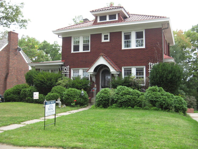 Primary Photo - Beautiful 3 bedroom Home in Mt. Lebanon