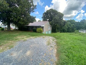 Building Photo - 420 Greensboro St