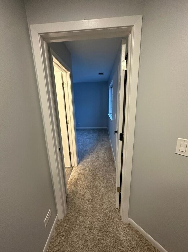 Building Photo - 1133 Cambria Ln N