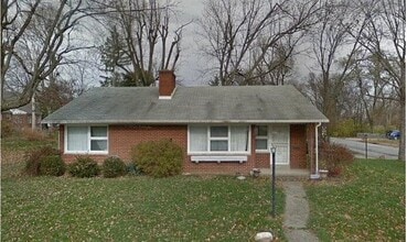 Building Photo - 401 Golfview Ave