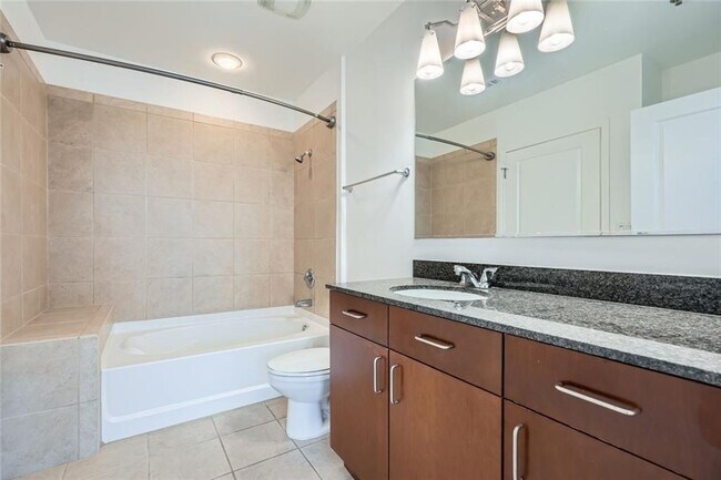 Building Photo - 950 W Peachtree St NW