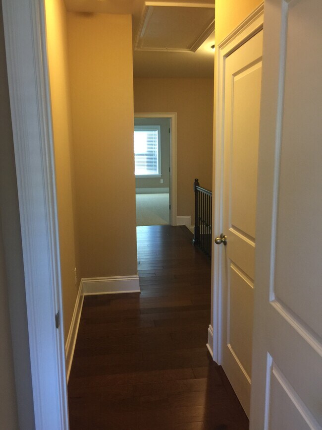 Building Photo - 210 Alderwood Point