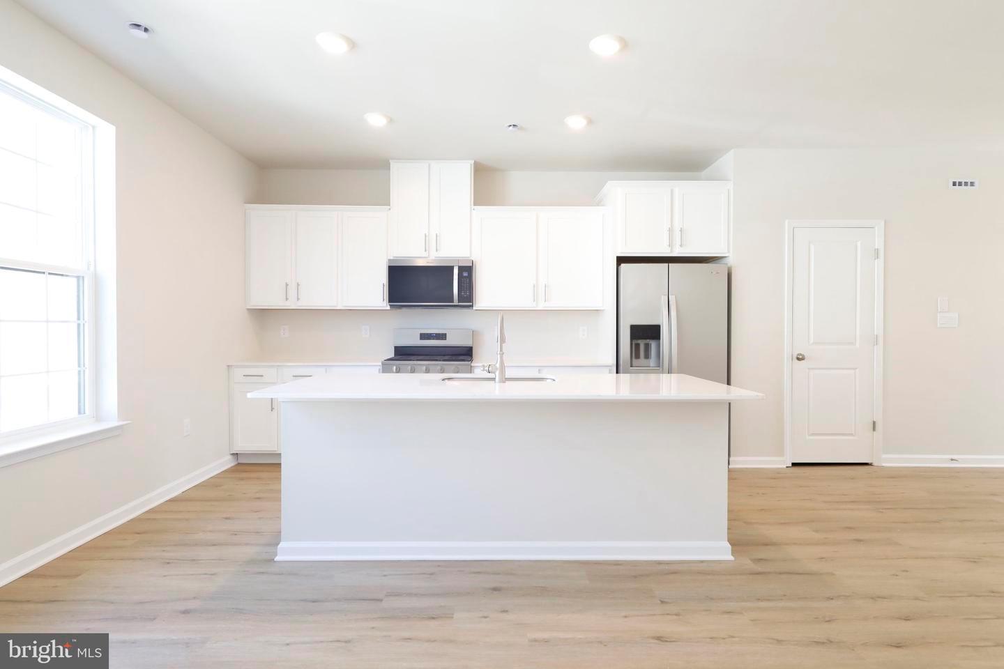 Building Photo - 23 Clementon Rd W