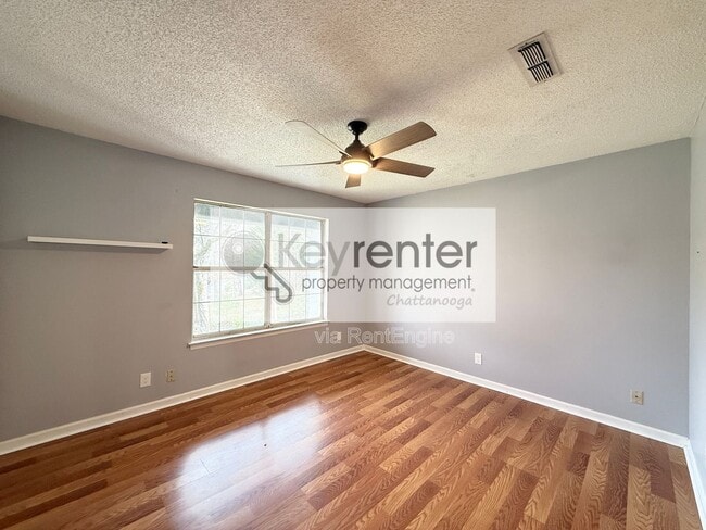 Building Photo - 208 Cliftview Dr