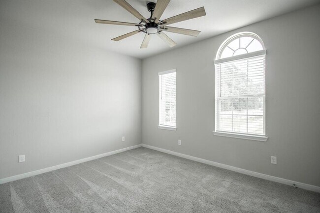 Building Photo - 21449 Kings Guild Ln