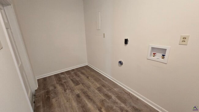 Building Photo - 101 Vivian Dr