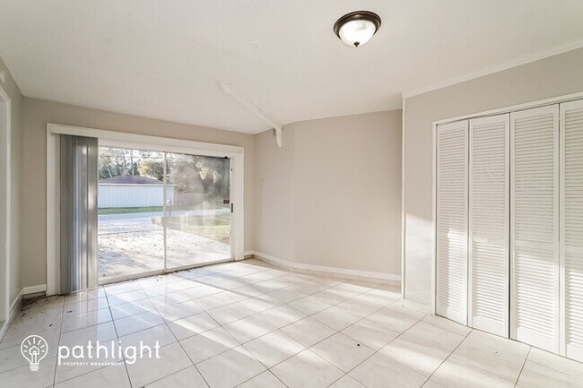 Building Photo - 903 Hagle Park Rd, Bradenton, FL, 34212