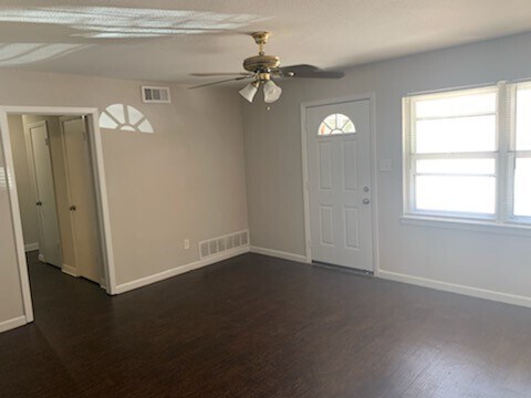 Building Photo - 438 W Phillips Ct