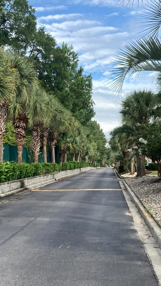 Building Photo - 4241 Hibiscus Dr