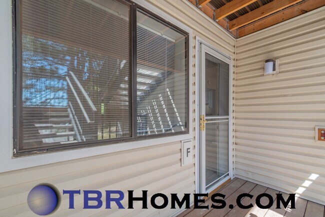 Building Photo - 7855 Barbara Ann Dr