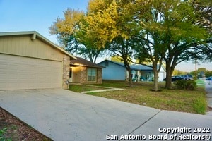 Building Photo - 2434 Field Wood