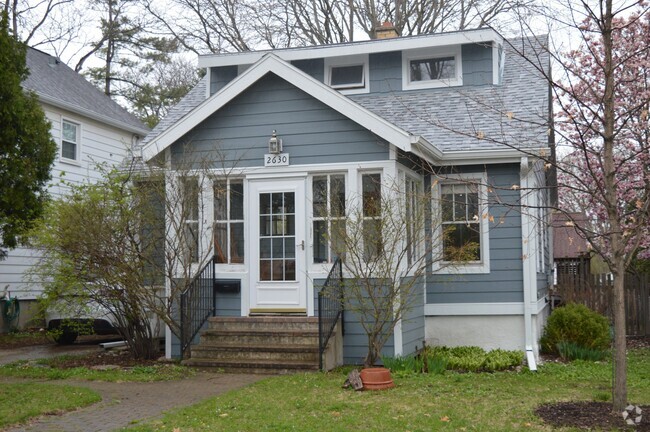 Building Photo - 2630 Hoard St