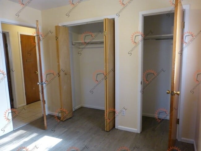Building Photo - 3 Bed 2 Bath - Close to Clovis High