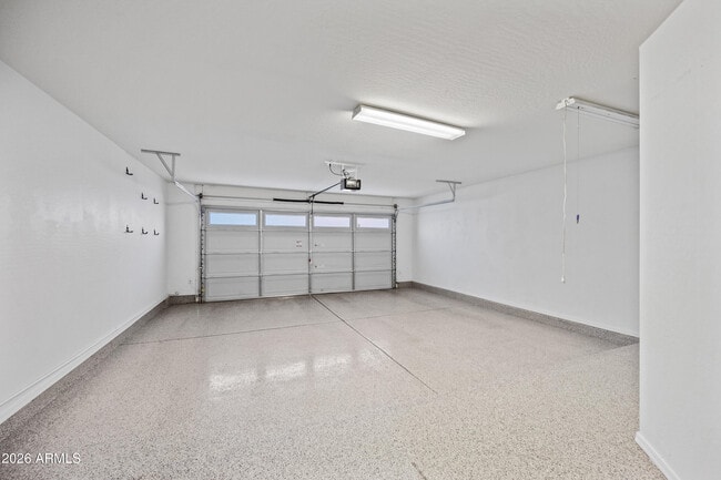 Building Photo - 2600 E Springfield Pl