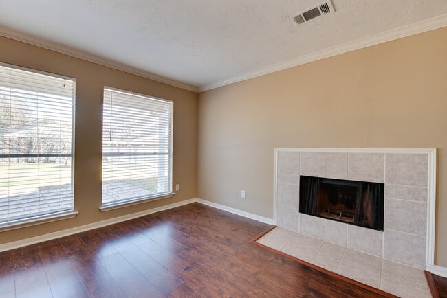 Building Photo - 6611 Amberfield Ln