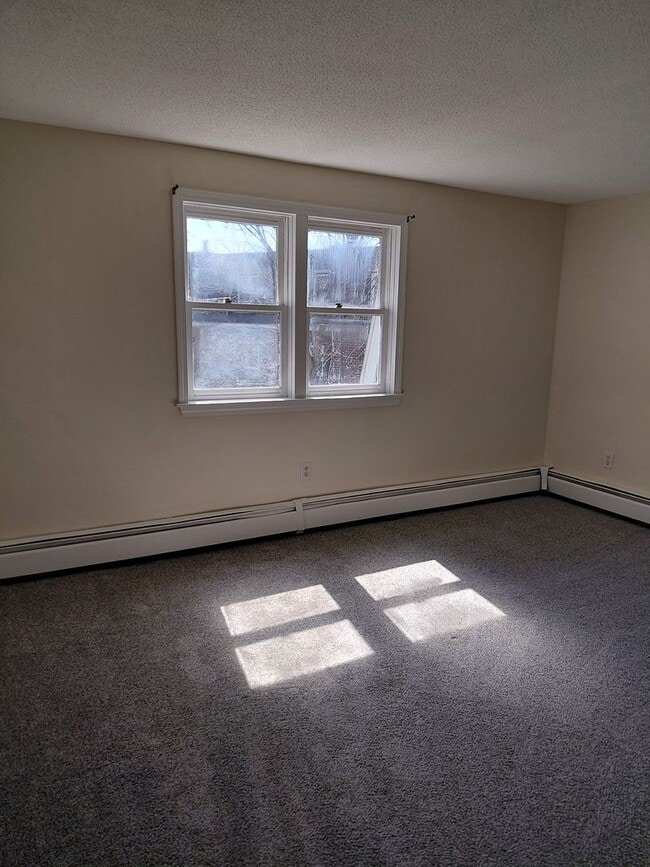 Building Photo - 4 Knights Bridge Dr