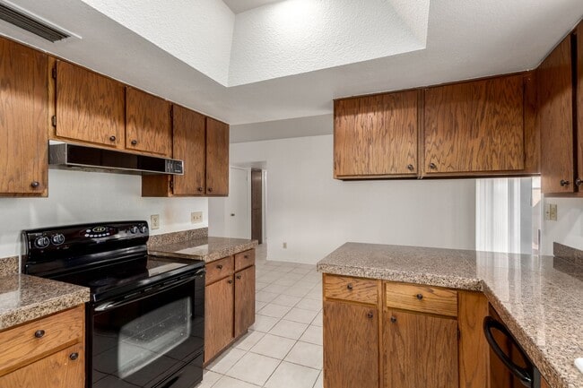 Building Photo - Location, Location, Location!