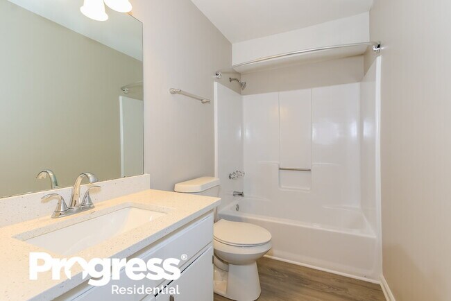 Building Photo - 3230 Revere Cir