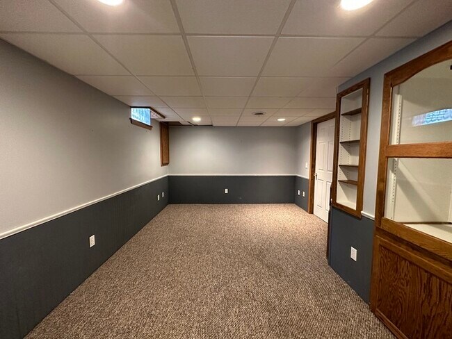 Building Photo - Nice and Large 3BR/1.5ba unit for rent in ...