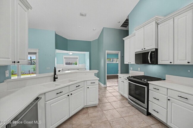 Building Photo - 2553 Christopher Dr