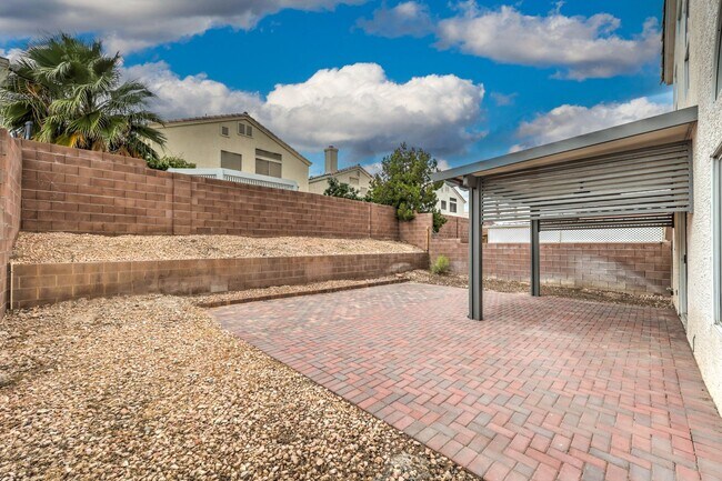 Building Photo - Newly Updated 4Bed/2Bath/2Car- residence located in NW Las Vegas community with NO HOA!
