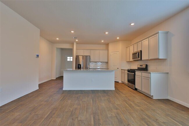 Building Photo - 132 Mackinac Ln