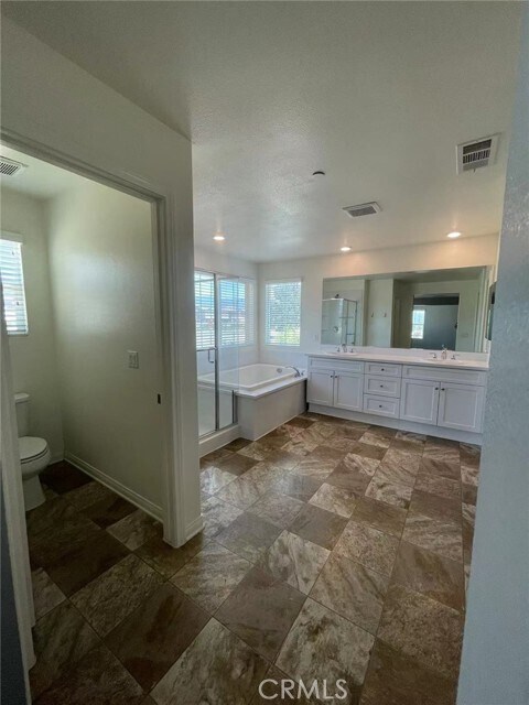 Building Photo - 16396 Rosa Linda Ln