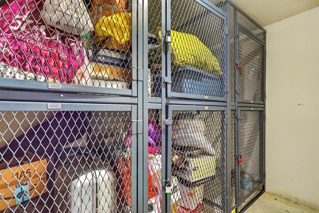 Building Photo - 405 N Wabash Ave