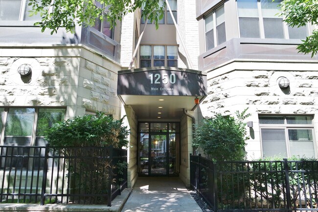 Building Photo - 1250 S Indiana Ave