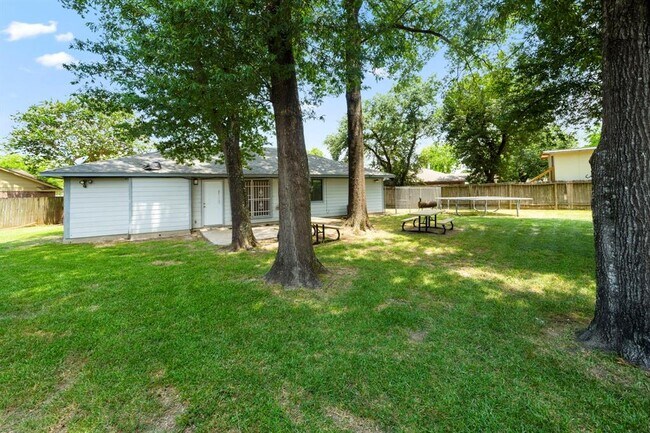 Building Photo - 13234 Boyer Ln
