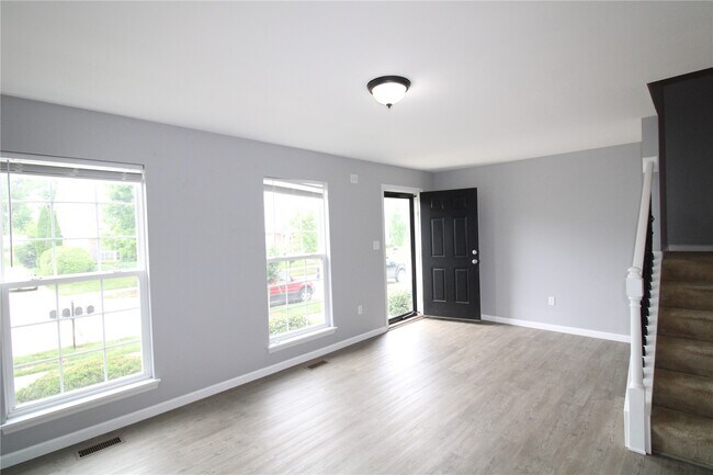 Building Photo - 440 Wild Oak Dr