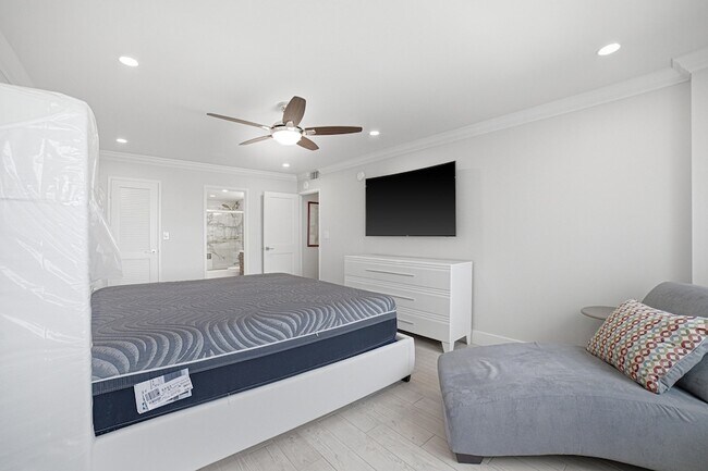 Building Photo - 111 N Pompano Beach Blvd