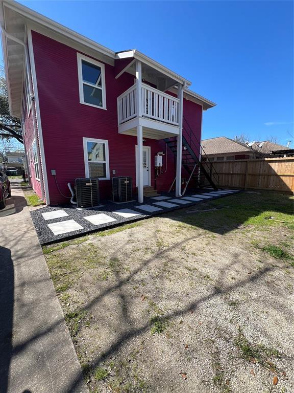 Building Photo - 2316 Gentry St