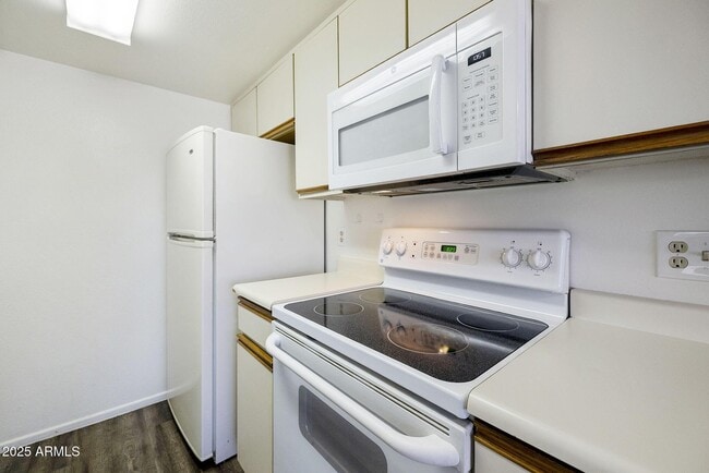 Building Photo - 756 Joan D Arc Ave