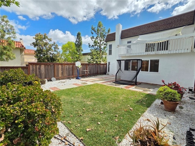 Building Photo - 20 Senisa