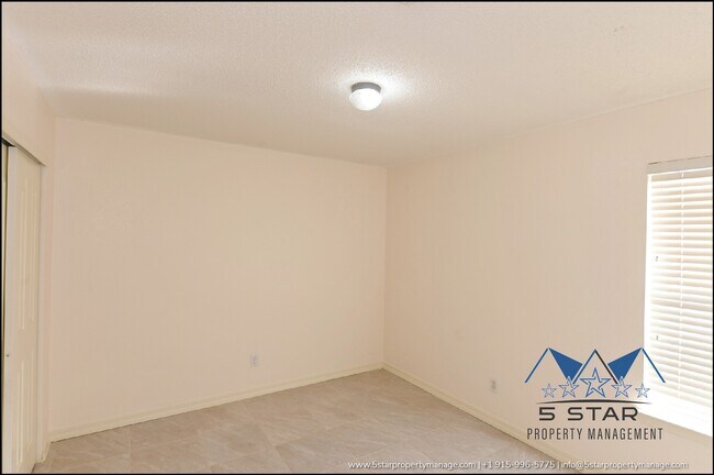 Building Photo - 648 Wind River Ave