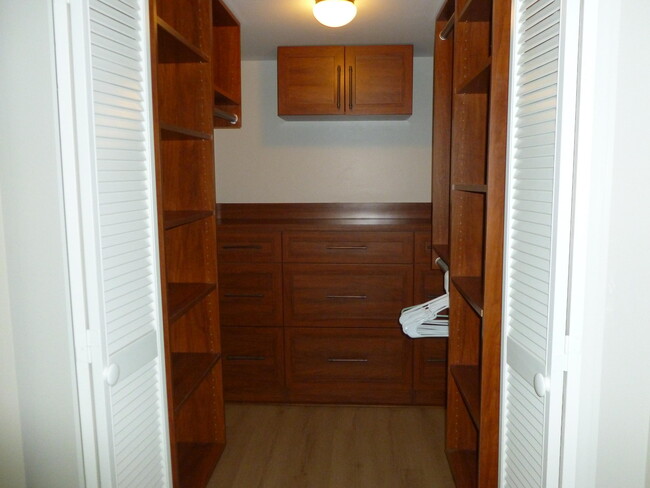 Building Photo - 2 SE Turtle Creek Dr