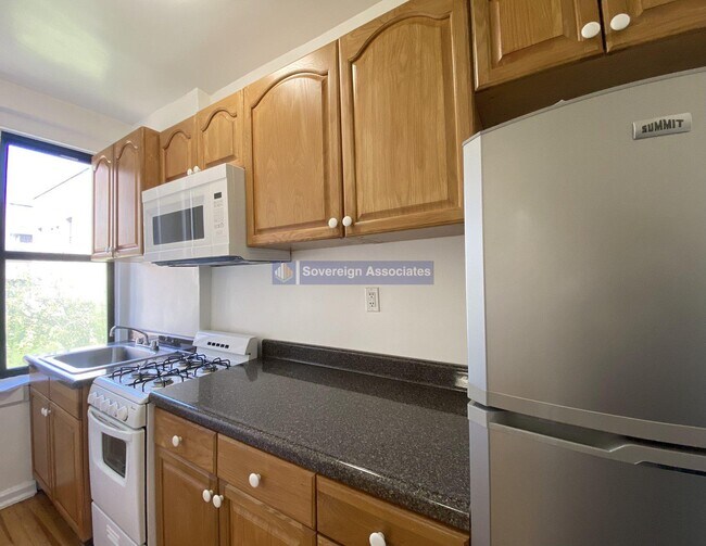 Building Photo - 567 Fort Washington Avenue