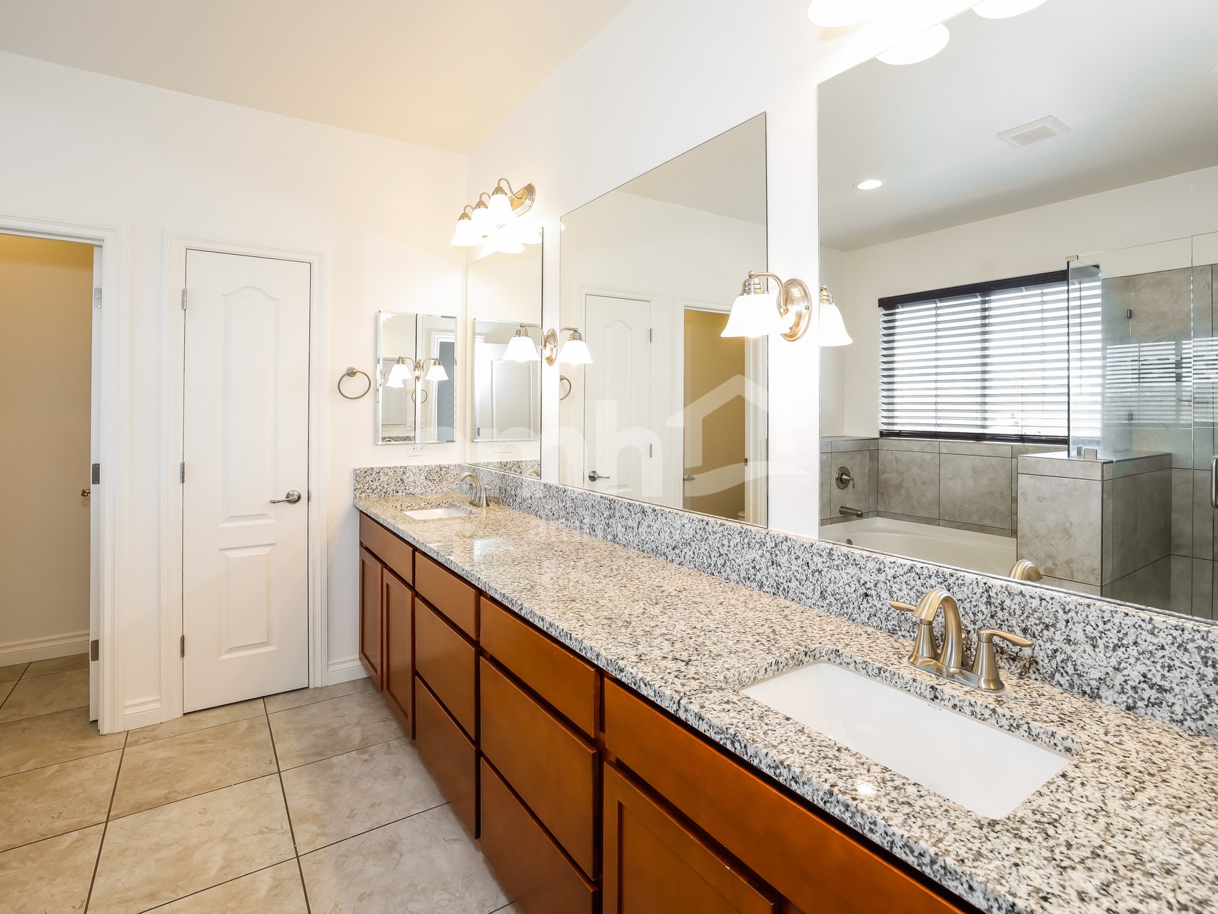 Building Photo - 18667 Granite Peak Ct