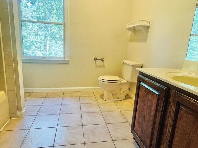 Building Photo - 8+ PRIVATE ACRES - KING GEORGE