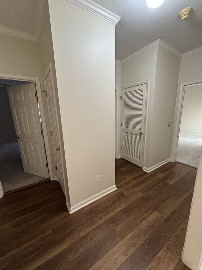 Building Photo - 39 Williamsburg Pl