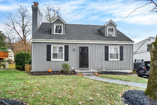 Building Photo - 10523 Howard Ave