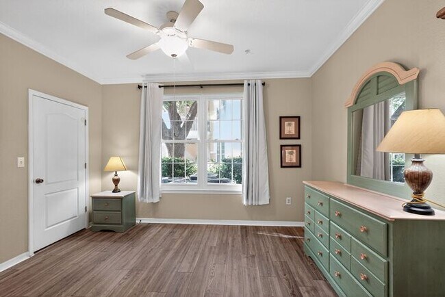 Building Photo - 4114 Central Sarasota Pkwy