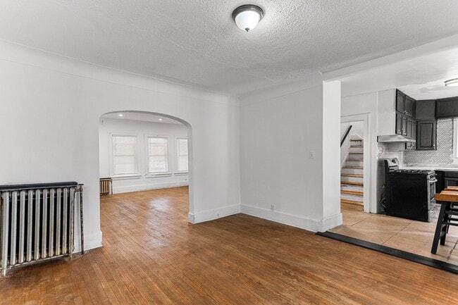 Building Photo - 4357 Fullerton Ave