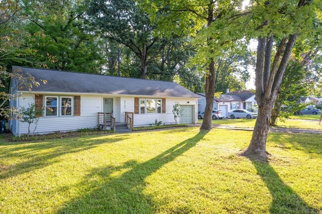 Building Photo - 6103 Bermuda Ave