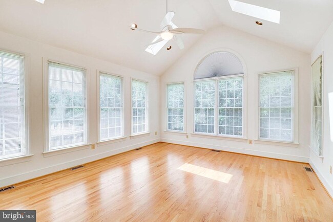 Building Photo - 1719 Strine Dr