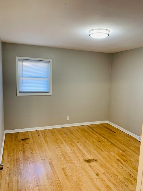 Building Photo - 2731 W Elm Rd