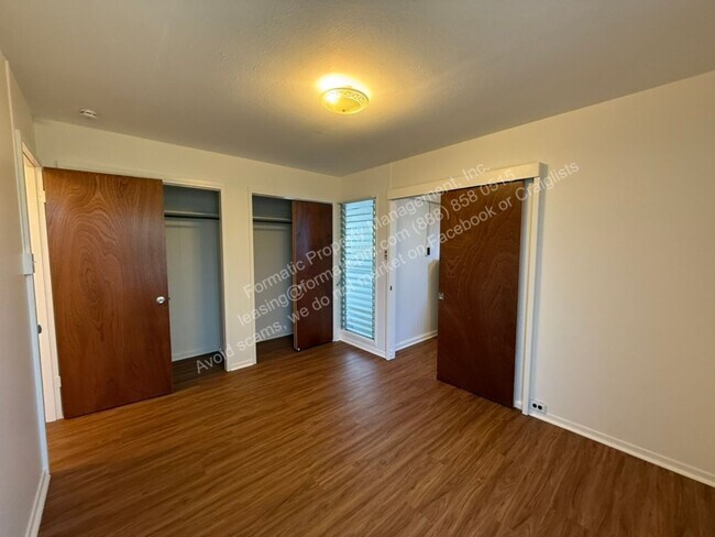 Building Photo - Pet Friendly! -  Beautiful 4-Bedroom, 3-Ba...