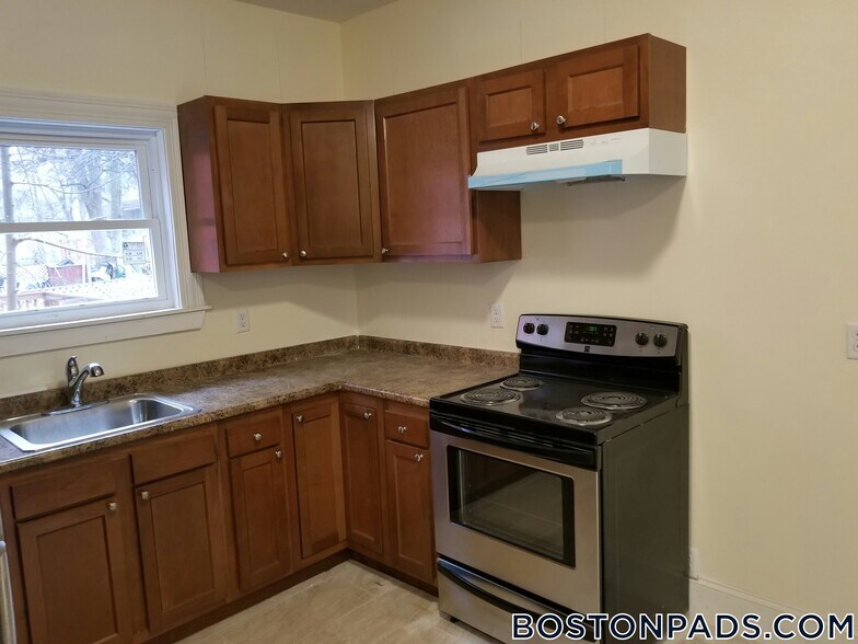 Building Photo - 81 Ruthven St